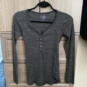 Grey Abercrombie&Fitch long sleeve in size small